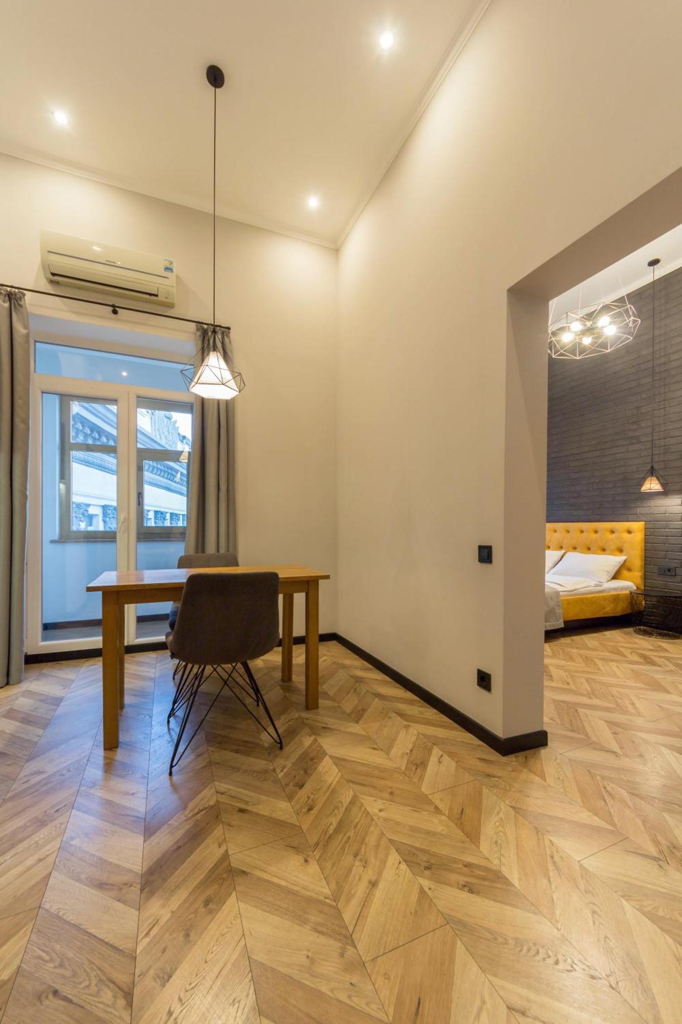 Idea Design Apart-Hotel Prorizna キエフ エクステリア 写真